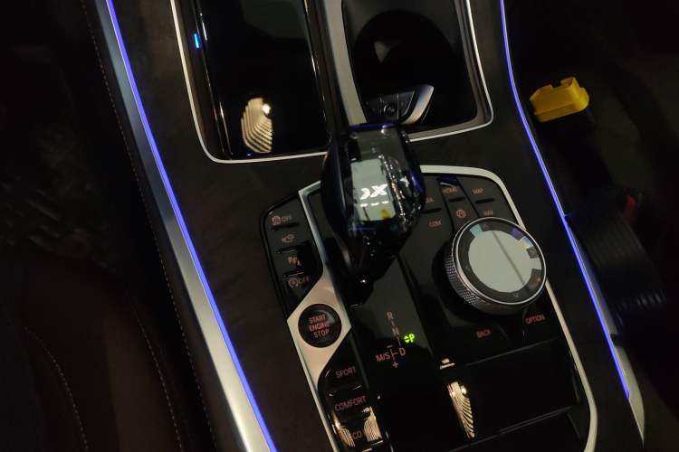 Used BMW X5 2022 Restyled xDrive 30Li Luxury Version M Sport Package
