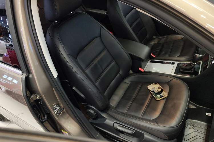 Used Volkswagen Passat 2014 1.8TSI DSG Prestige Edition