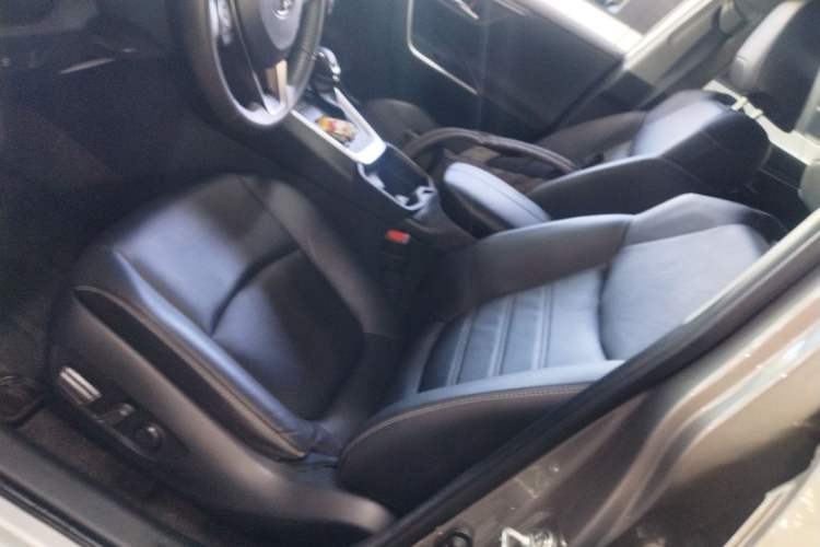 Used Toyota RAV4 2021 2.0L CVT Two-Wheel Drive Fashion PLUS Edition
