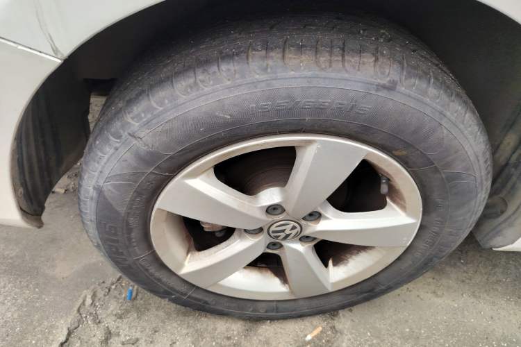 Used Volkswagen Lavida 2013 Revised Classic 1.6L Automatic Fashion Edition
