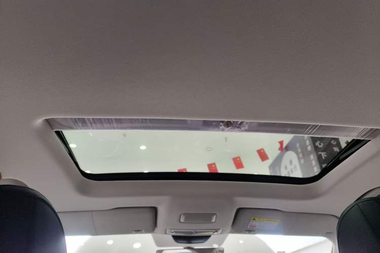 Used Roewe i5 2023 1.5L CVT Luxury Edition
