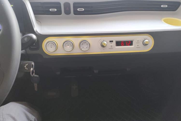 Used Wuling Hongguang MINIEV 2021 Macaron Premium Model – Lithium-NMC
