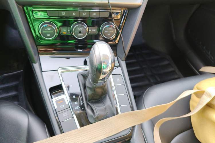 Used Volkswagen Lamando 2015 280TSI DSG Comfort Edition
