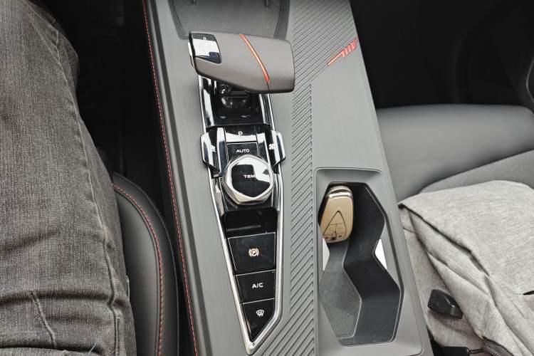 Used Oshan Z6 2022 Blue Whale 1.5T DCT Smart Edition
