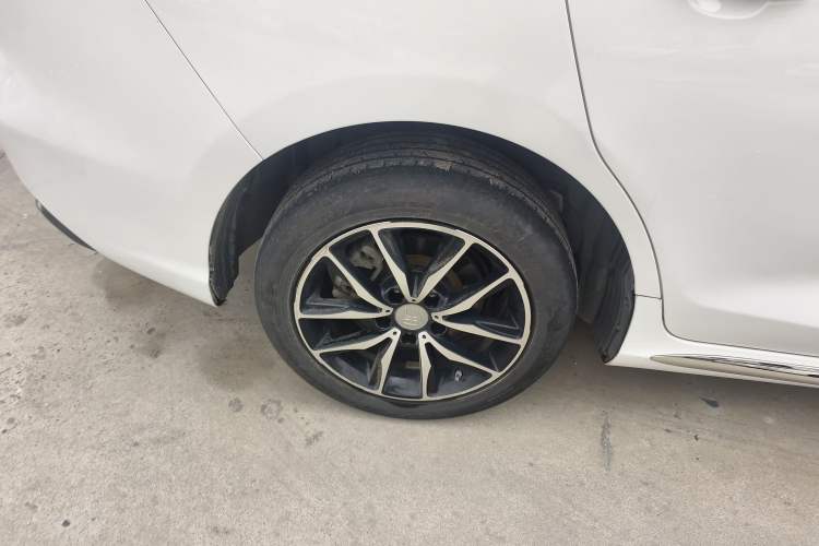 Used BYD Song MAX 2018 1.5T Automatic Smart Connect Elite Model with 6 Seats