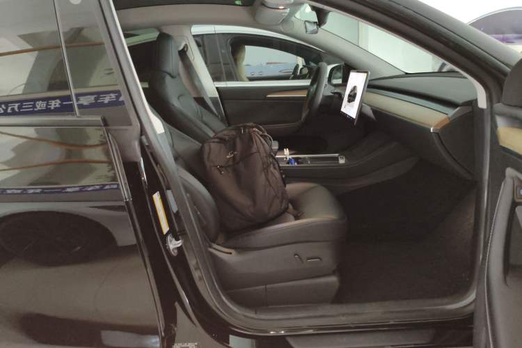 Used Tesla Model Y 2022 Rear-Wheel-Drive Version