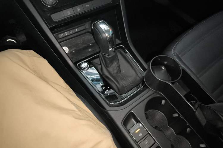 Used Volkswagen Touran 2018 Volkswagen Touran L 280TSI DSG Boundary Edition 7 Seats China VI Standard
