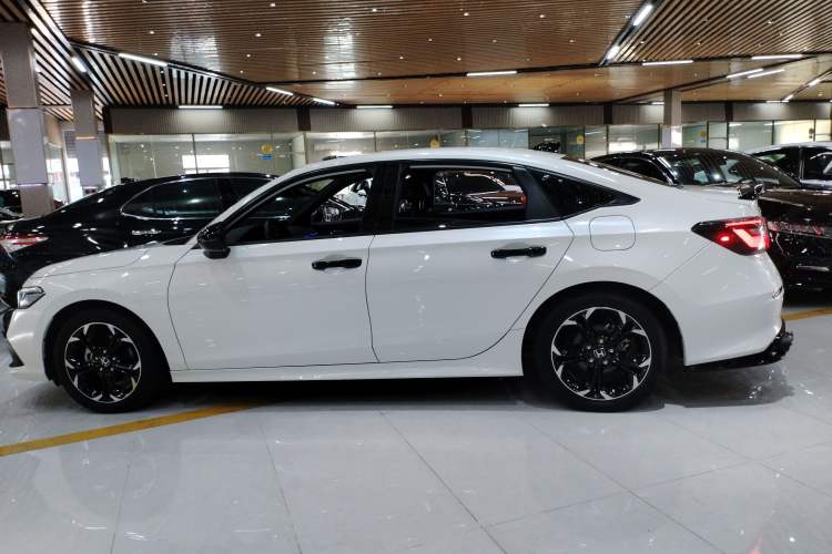 Used Honda Civic 2022 240TURBO CVT Dynamic Edition
