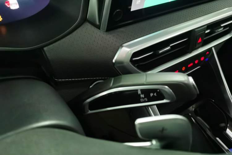 Used SAIC MAXUS G50 2023 PLUS 1.5T Happiness-Recommended Automatic Cruise Version
