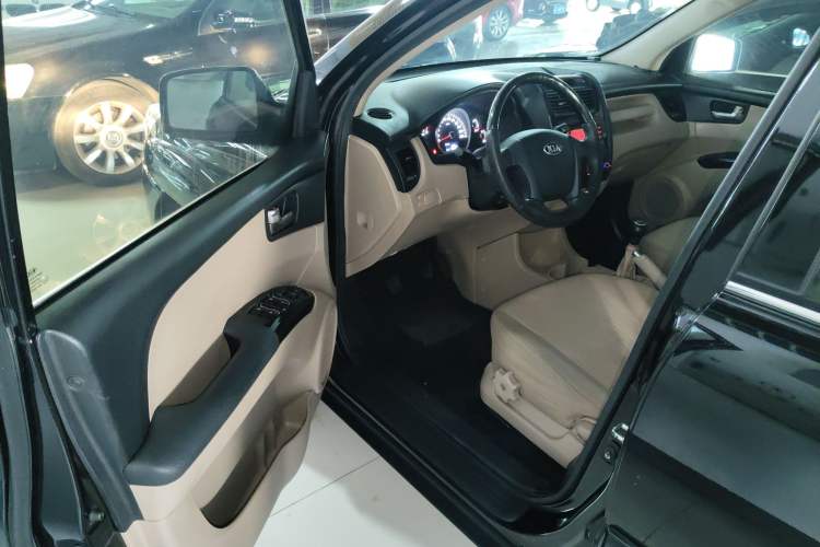 Used Kia Sportage 2013 2.0L Manual Two-Wheel Drive GL Trim