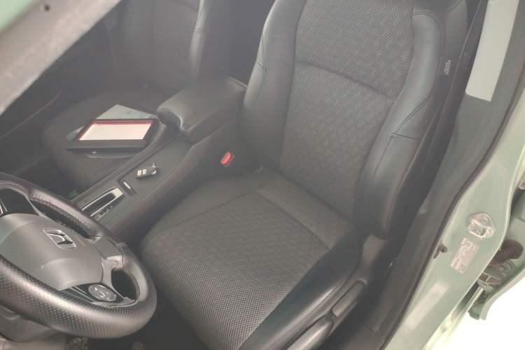 Used Honda Jade 2017 1.8L automatic Comfort version 5 seats
