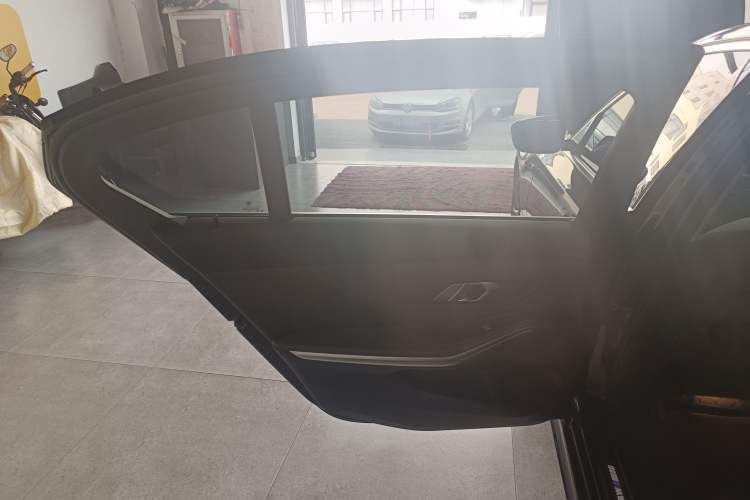 Used BMW 3 Series 2023 325Li M Sport Package
