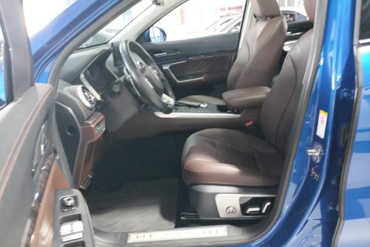 Used Wey VV5 2019 Upgraded Model 2.0T Two-Wheel Drive Flagship Version China V Standard
