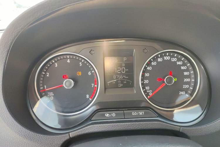 Used Volkswagen Polo 2016 1.6L Automatic Comfort Model
