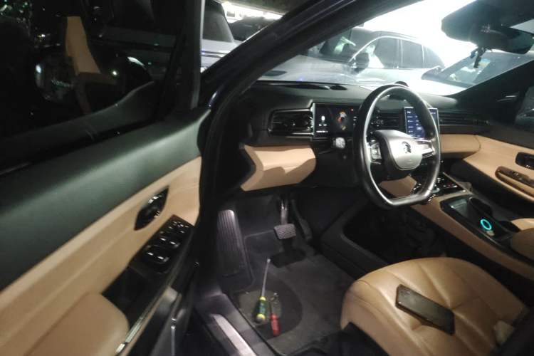 Used Nio ES8 2020 450 km Range 7-Seater Version