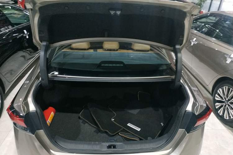 Used Nissan Teana 2022 2.0L XL-Upr Enjoyment Edition
