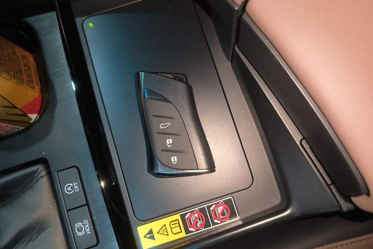 Used Lexus ES 2022 200 Luxury Edition
