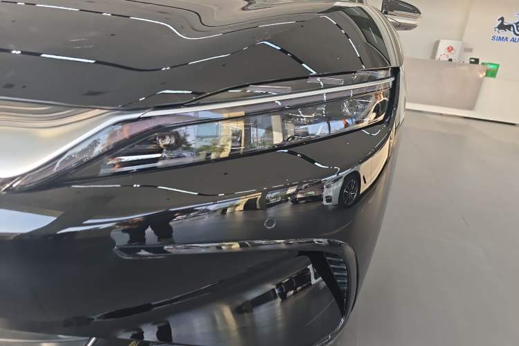 Used BYD Han 2025 EV Intelligent Driving Edition 701KM LiDAR Flagship Model
