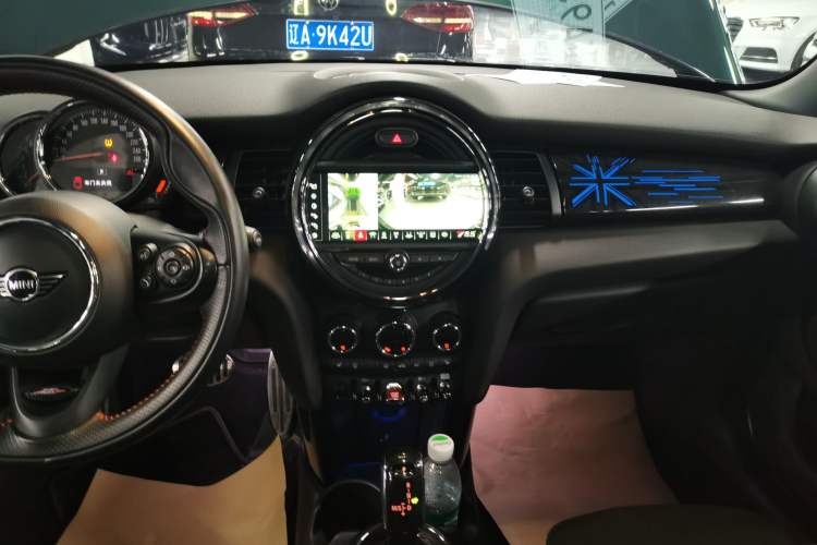 Used  MINI 2018 1.5T COOPER Racing Edition Five-Door Version