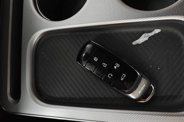 Used AION Y 2023 Younger