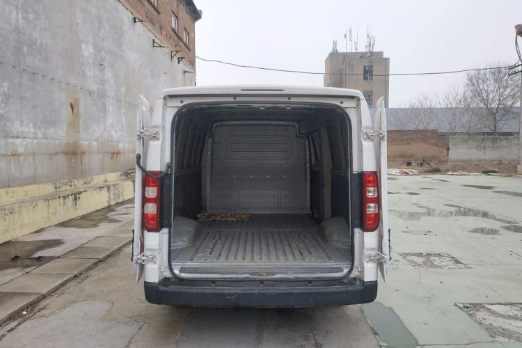 Used Wuling Yangguang 2024 300km Comfort Version with Sealed Windows 60kW
