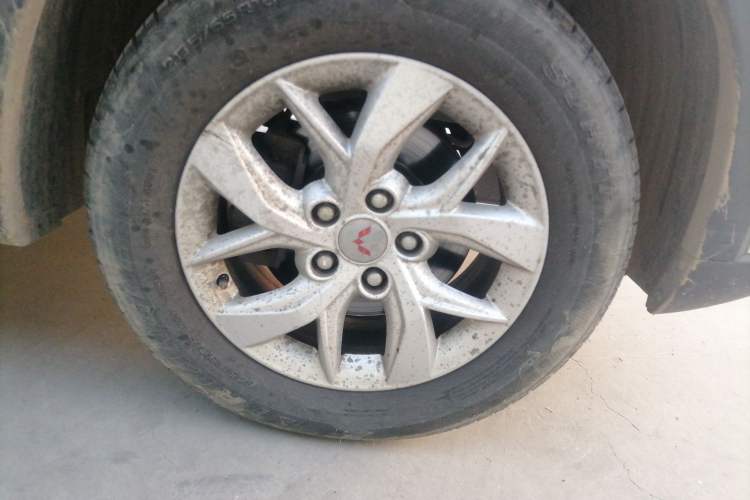 Used Wuling Hongguang S3 2019 1.5L Manual Luxury Model China VI Standard