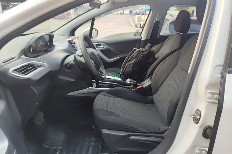 Used Peugeot 2008 2014 1.6L Automatic Fashion Edition
