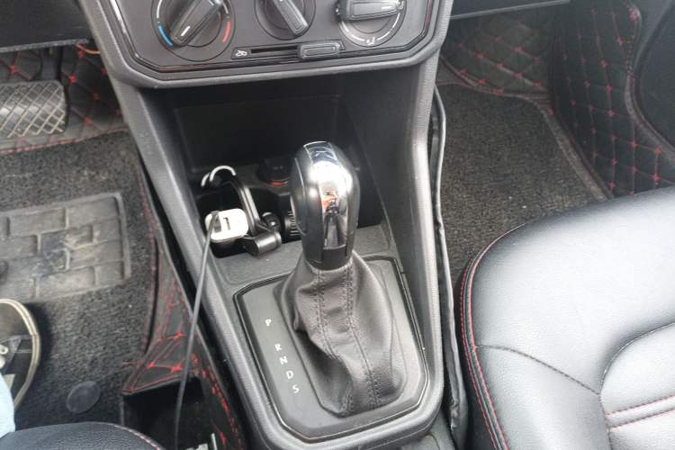 Used Volkswagen Jetta 2017 1.5L Automatic Fashion Model
