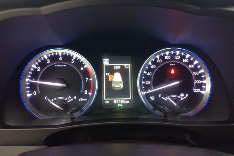 Used Toyota Highlander 2018 2.0T Four-Wheel Drive Prestige Version 7 Seats China VI Standard