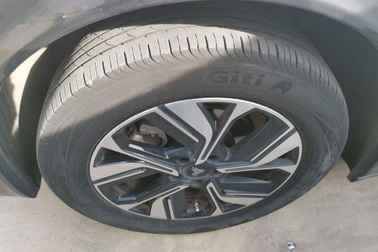 Used NETA U 2022 Zhi 400 Lithium-Nickel-Manganese-Cobalt Energy System