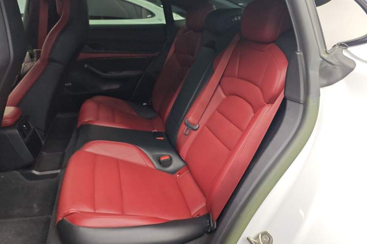 Used Porsche Taycan 2022-Year Updated Taycan