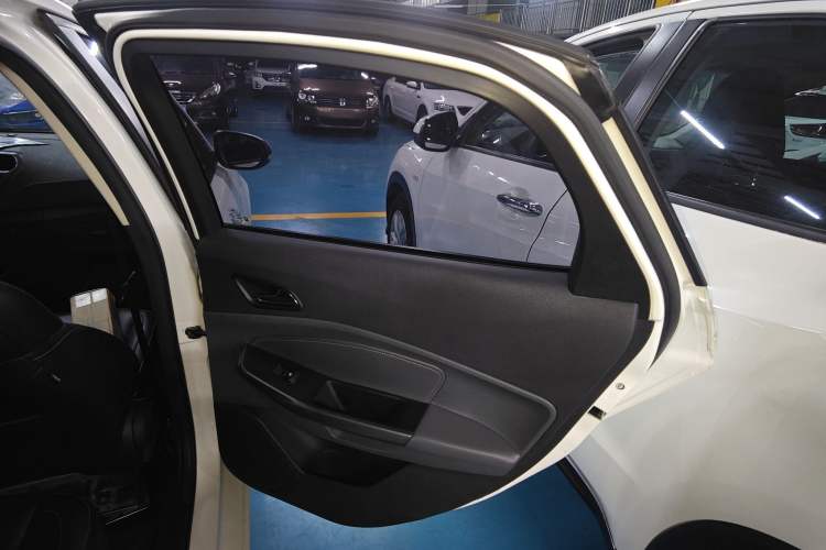 Used Ford Escort 2015 1.5L Automatic Fashion Model
