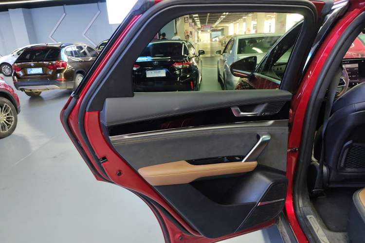 Used BYD Tang New Energy 2021 DM 2.0T Four-Wheel Drive High-Performance Luxury Model
