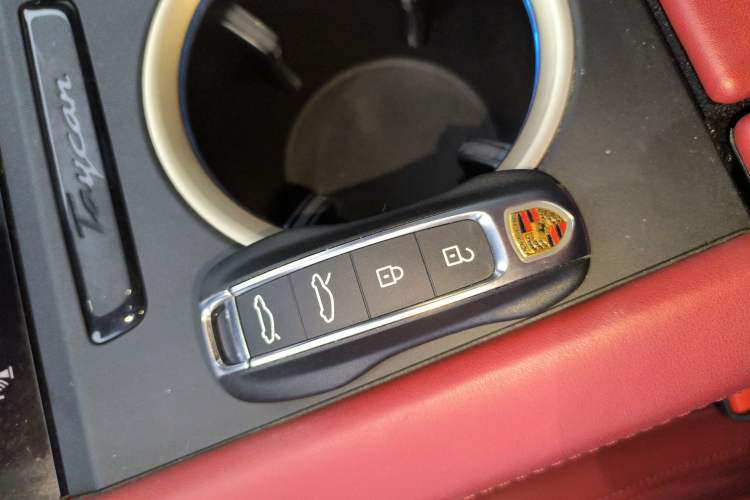 Used Porsche Taycan 2022 Taycan
