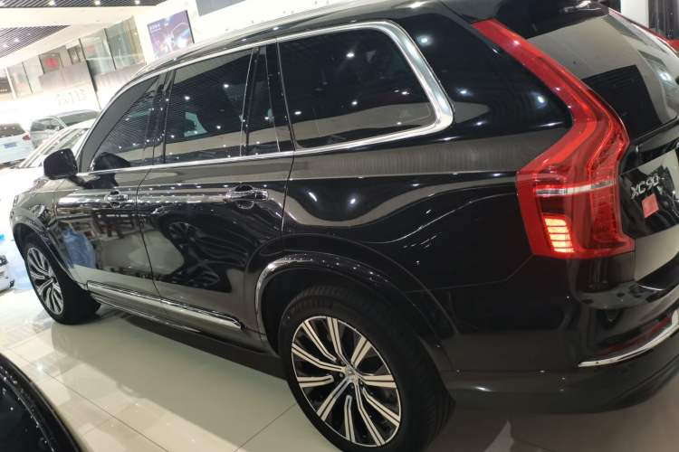 Used Volvo XC90 2023 B5 SmartDrive Luxury Edition 5 Seats

