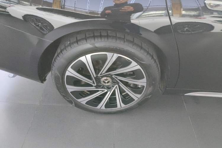 Used Mercedes-Benz E-Class 2025 E 300 L Luxury Model
