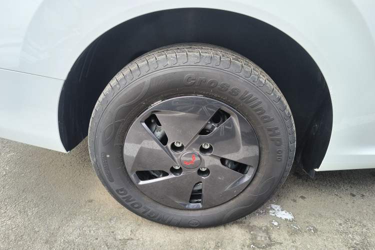 Used Wuling Hongguang New Energy 2025 Extended-Range Hybrid 50KM Comfort Version
