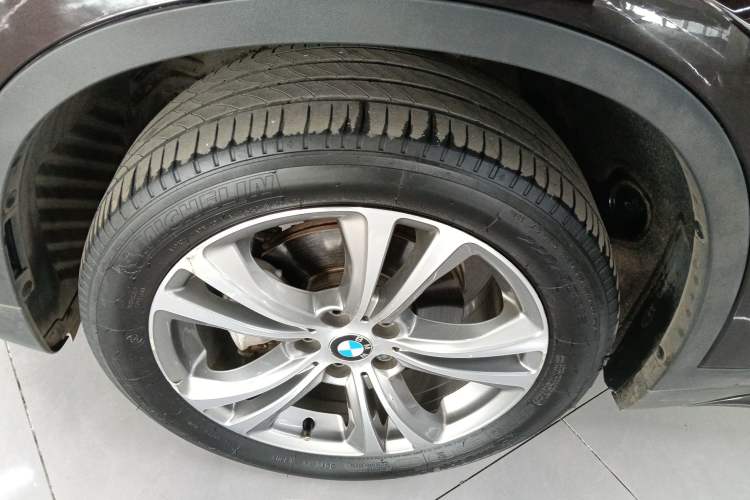 Used BMW X1 2018 sDrive18Li Luxury Model
