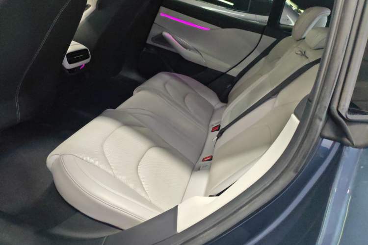 Used  SU7 2024 Four-Wheel Drive Ultra-Long Range Advanced Intelligent Driving Max Edition