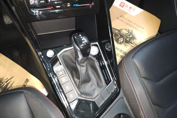 Used Volkswagen Tayron 2020 330TSI Two-Wheel Drive Luxury Smart Connectivity Version
