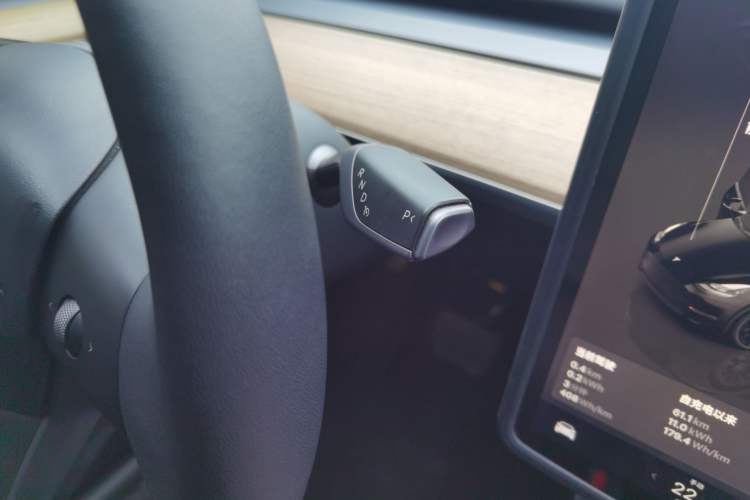 Used Tesla Model Y 2023 Rear-Wheel-Drive Version
