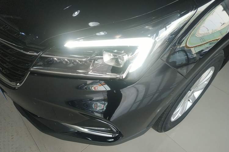 Used Buick Envision 2020 20T Two-Wheel Drive Luxury Model
