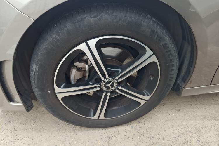 Used Mercedes-Benz A-Class 2022 Revised Version A 200 L Sport Sedan Fashionable Style