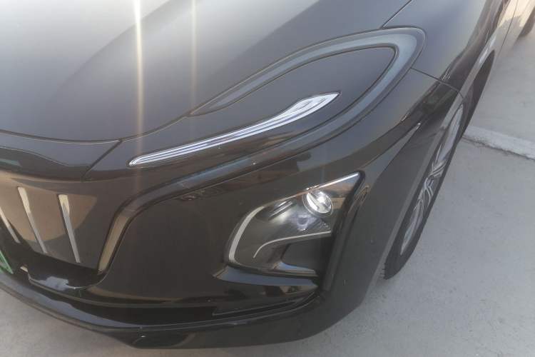 Used Hongqi E-QM5 2022 431 km Charge & Enjoy Edition