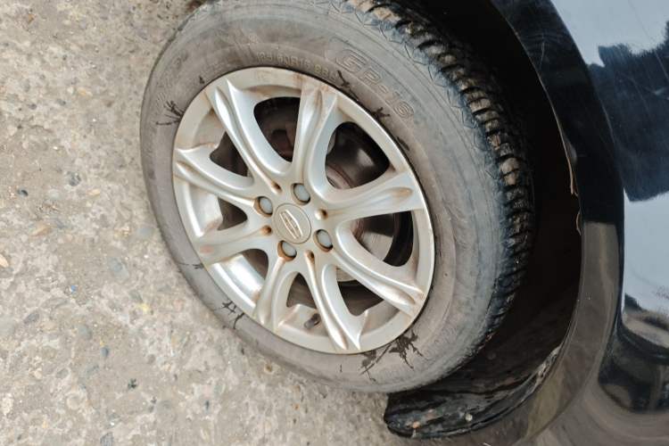 Used Geely Auto Diamond 2016 1.5L Manual Elite Version China IV Standard
