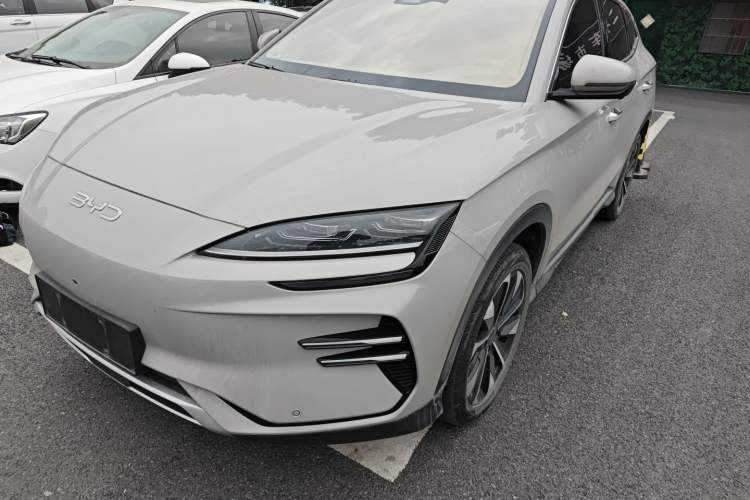 Used BYD Song PLUS New Energy 2024 Honor Edition EV 520km Flagship Model