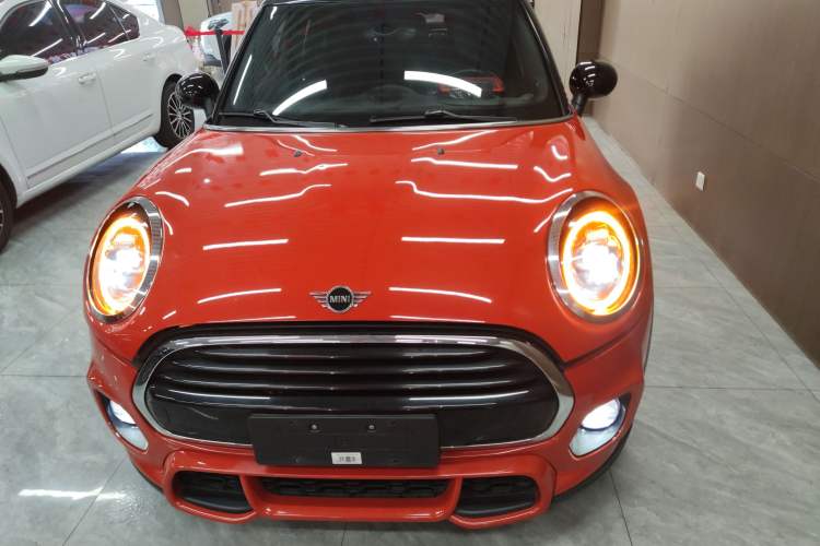 Used  MINI 2018 1.5T COOPER Racing Edition Five-Door Version

