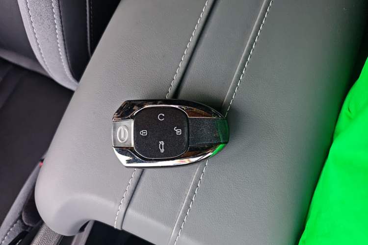 Used GAC Trumpchi EMPOW 2024 400T Automatic Yingbao R MAX Edition