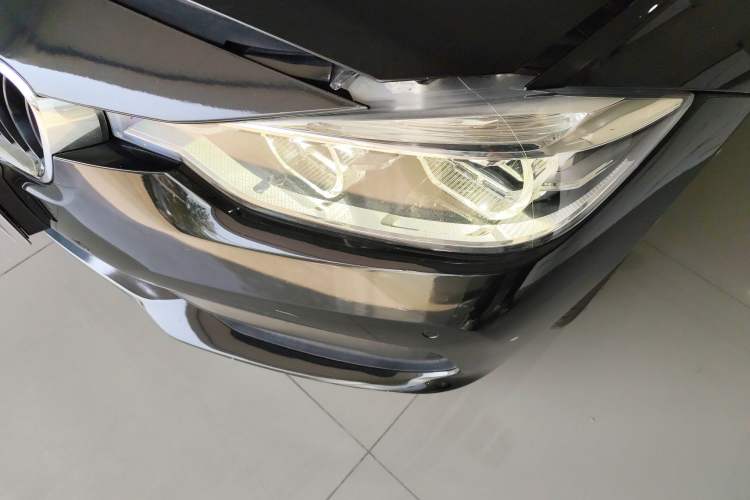 Used BMW 3 Series 2017 318i Fashion Model
