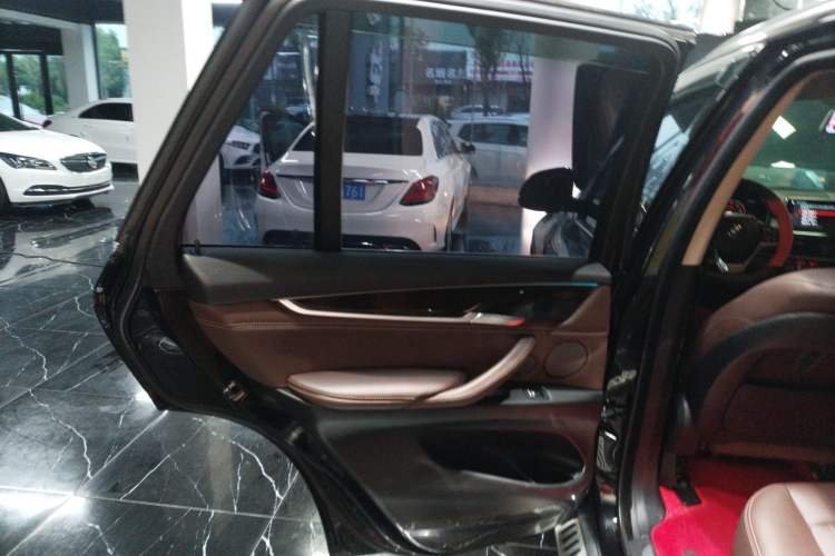 Used BMW X5 2018 xDrive28i
